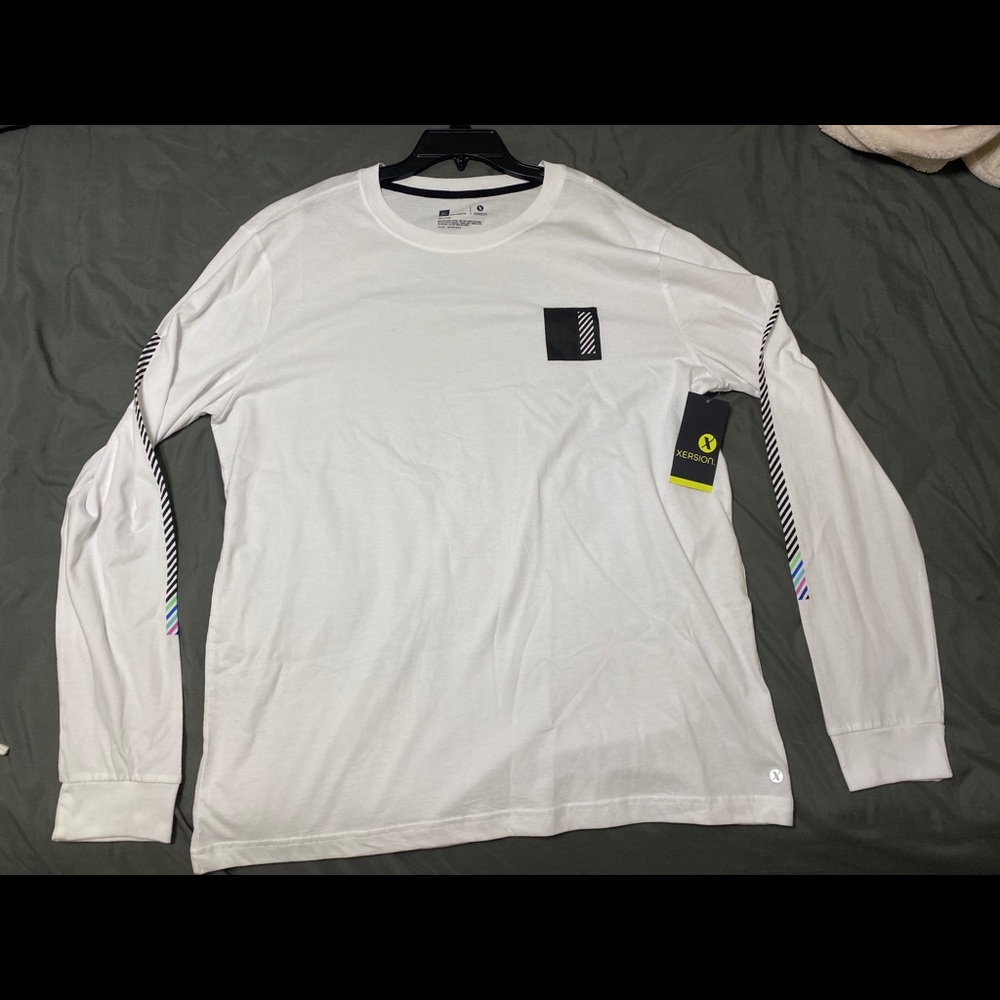 *NWT* Long sleeve tee